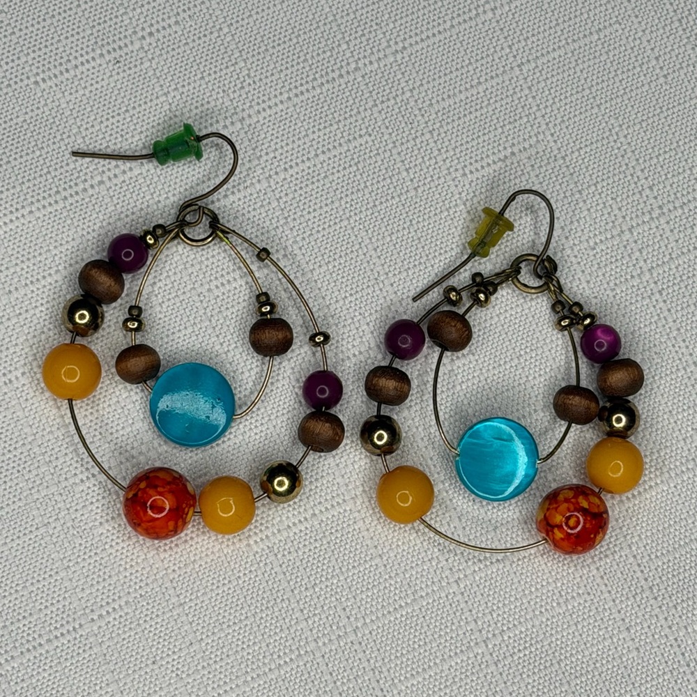 LARGE FUN LADIES STONE EARRINGS
